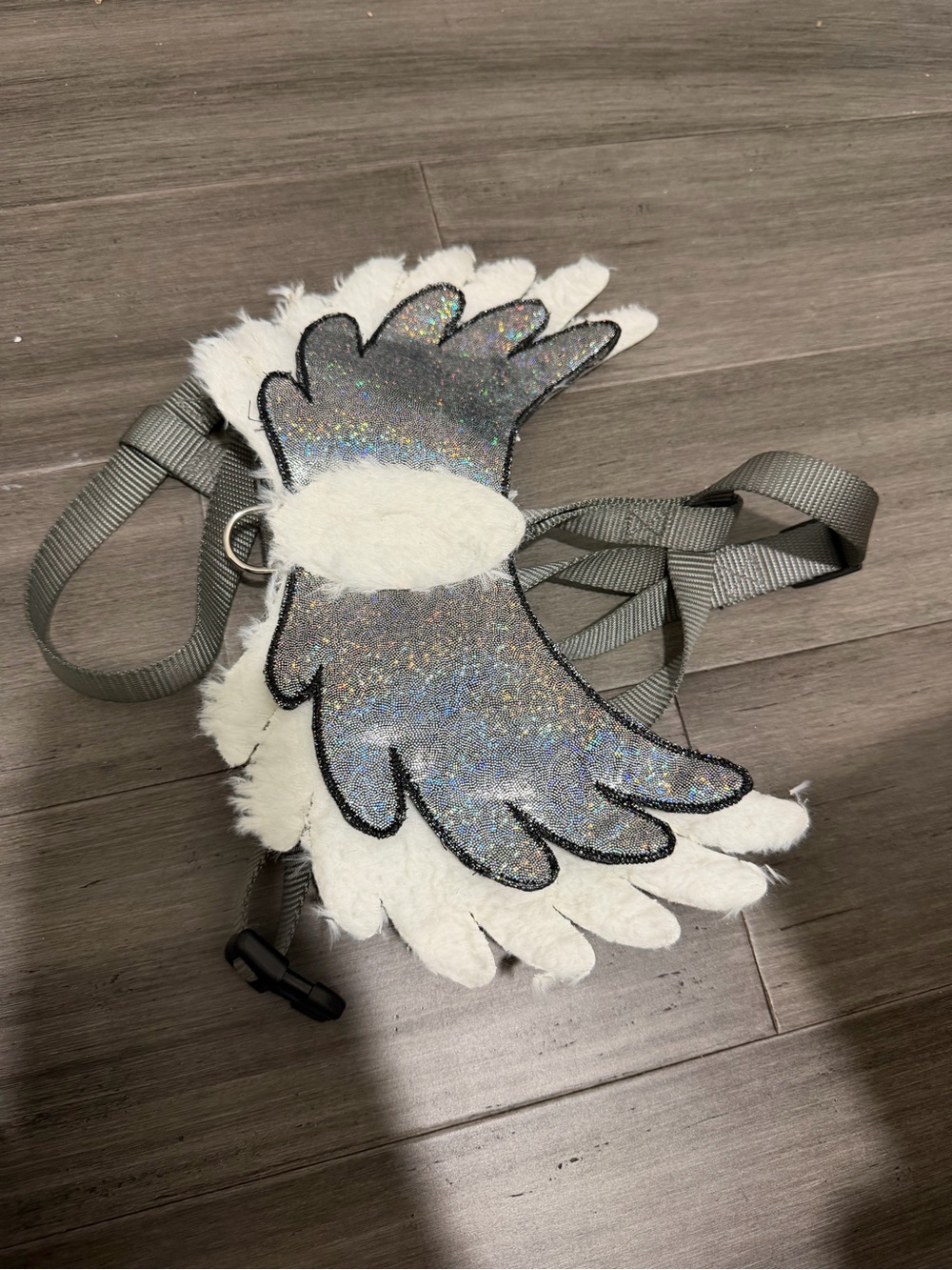 Glitter Wing Dog Harness & Leash Set - White and Silver